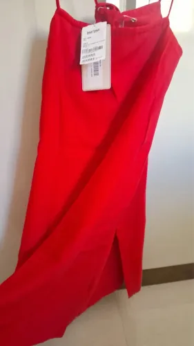 Vestido LezaLez na cor vermelha 
