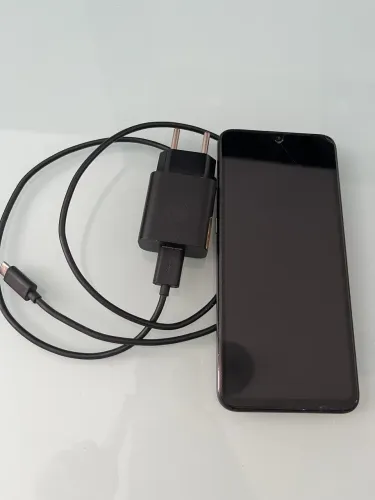 Vendo celular motorola moto E7 semi novo 64g