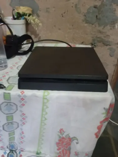 Playstation 4 Slim