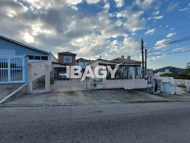 Excelente Apartamento 2 dormitório(s) em Potecas - São José
