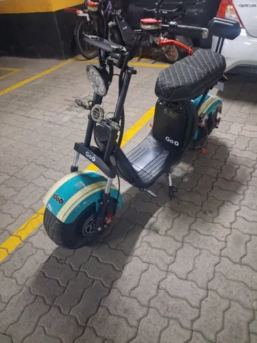Moto elétrica 2025 baixo km, unico dono