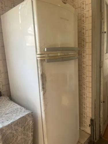 Geladeira usada não está gelando 