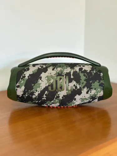 JBL Boombox 3 - Bem conservada