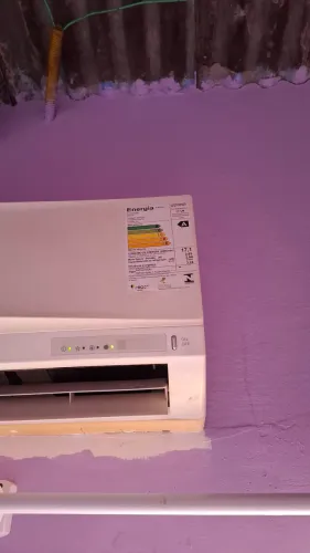 Ar condicionado à venda para retirada de peças