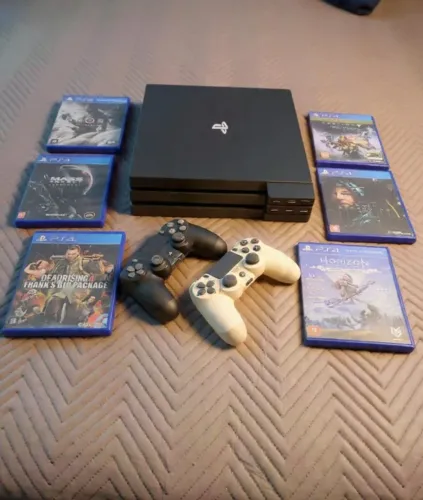 PS4 PRO 1TB - Completo!