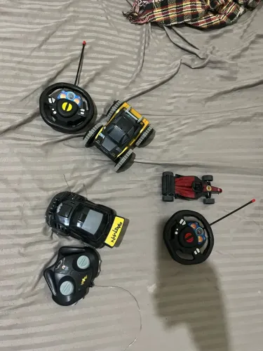 Brinquedos , carro de controle remoto
