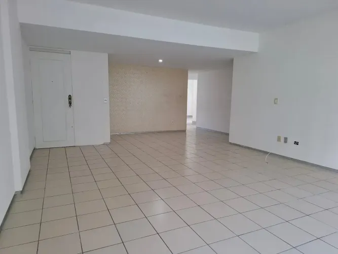 ALUGO APTO com 135m² / 03 quartos / 02 vagas / na rua Cons. Portela nos Aflitos - Recife -