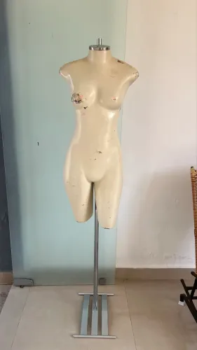 Manequim com suporte