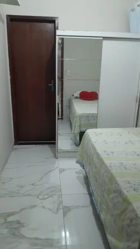 Aluguel de quarto para moças na JATIUCA