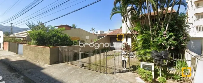 Terreno com viabilidade para prédio - Trindade - Fpolis - SC