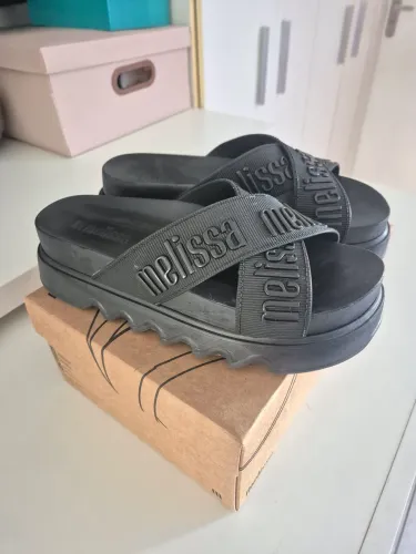 Melissa Cross M-lover Platform