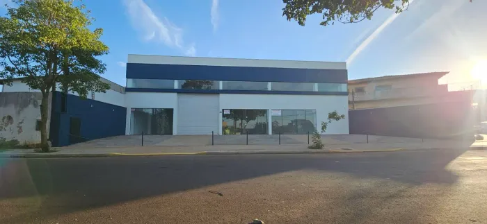 *COMERCIAL NOVO* Prox. Av. Tiradentes***