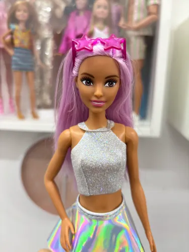 Boneca fashionista cabelo lilás