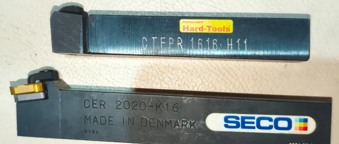 suporte de torneamento externo seco DSBNL 3232