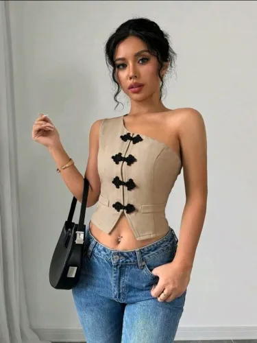 Blusa Assimétrica sem Mangas com Botões na Frente