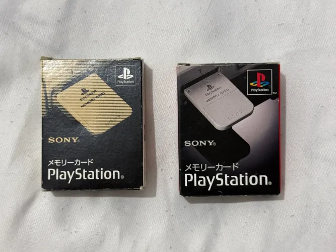 Lote 2 Memory Cards PS1 Original Sony SCPH-1020 Japão - 1 Lacrado + 1 CIB