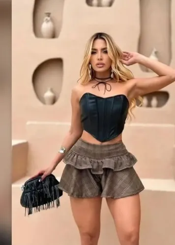 Short saia