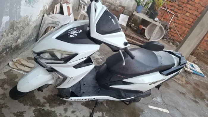 Honda elite