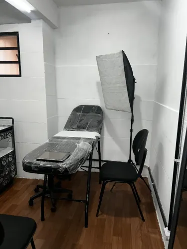 Espaço pra tatuador, borypiercing, trancista 