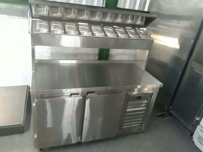 Pizzarola condimentadora industrial em aço inox com pista fria sob medida