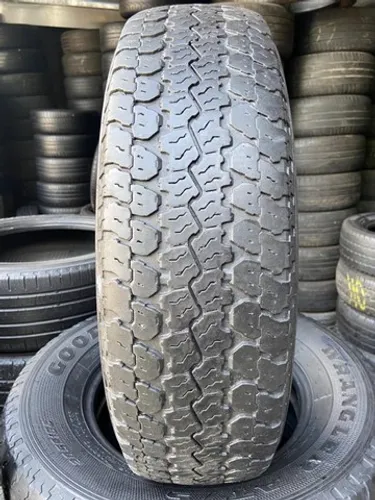 Pneu 205r16c Goodyear carga 8 lonas meia vida sem defeitos (não é riscado)