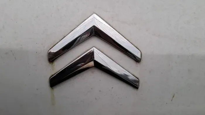 Emblema do Citroen C4 Hatch 2013