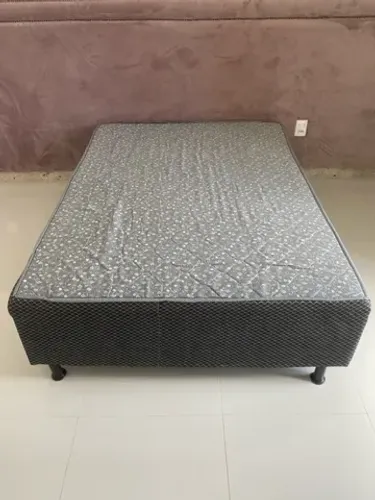 Cama Box Casal com Colchão Acoplado, Pouco Usada.