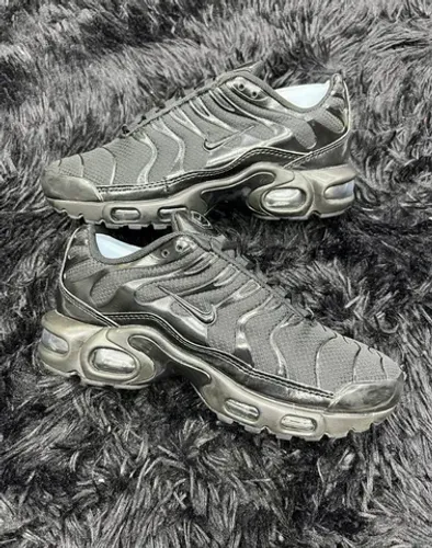 Tênis Nike TN 