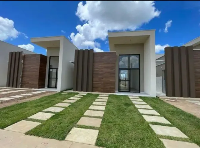 Vendo casa de 2/4 sendo uma suíte no Viena 
