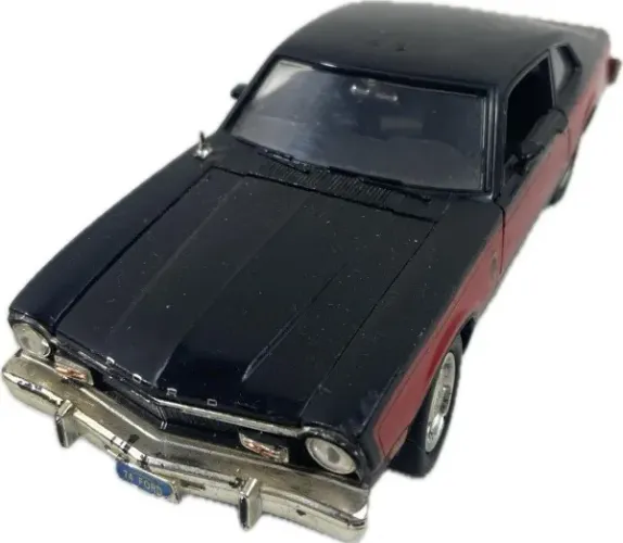 Miniatura Ford Maverick 1974 Motor Max 1/24