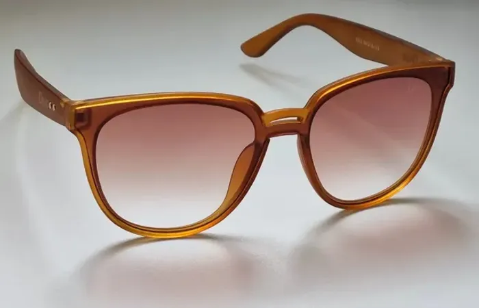 Oculos de Sol Novo