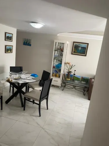 VENDO AMPLO APARTAMENTO EM BOA VIAGEM!!!