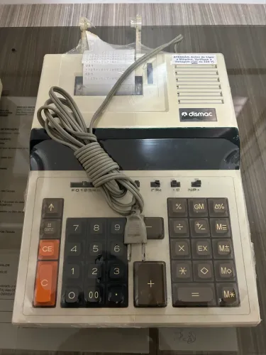 Máquina Calculadora antiga DISMAC