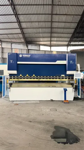 Dobradeira CNC Pericles máquinas 4000x250Ton 