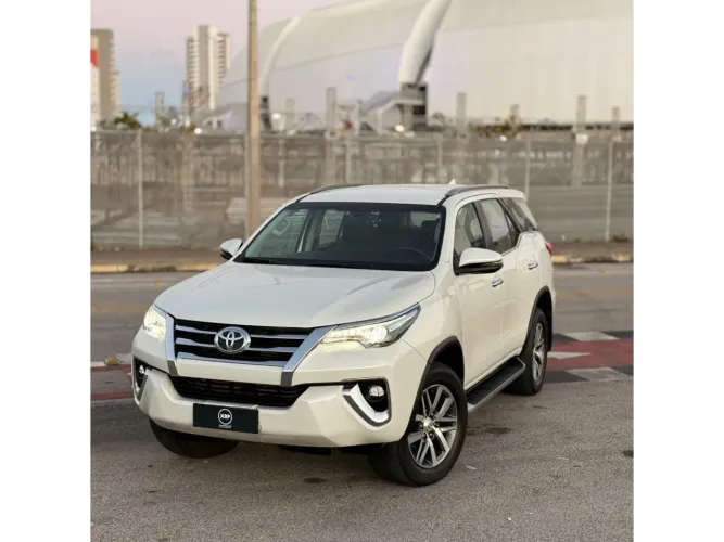 Toyota Hilux SW4 4X4 2.8 Diesel 2018