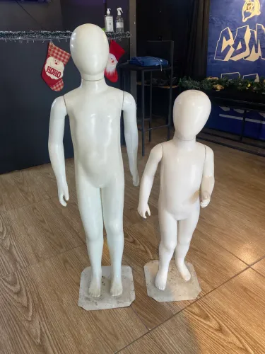 Manequins infantis 