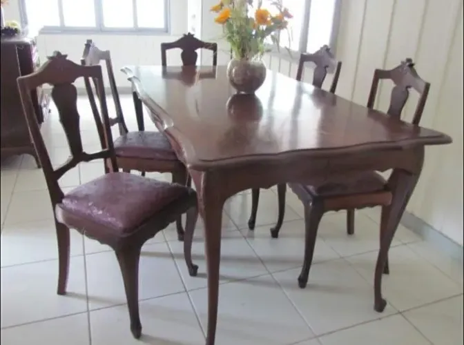 Vendo mesa de jantar antiga (década de 50)