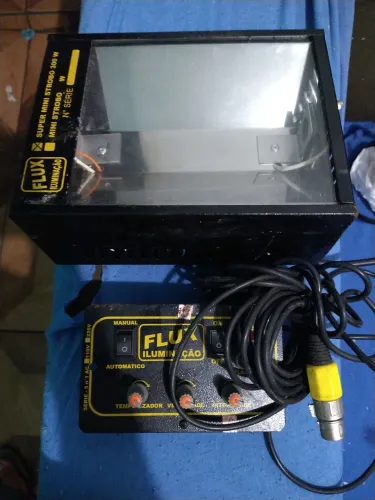Super mini strobo Flux Iluminação 300W funcionando mas sem a lâmpada 