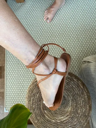 Sandália rasteira Couro ATEEN