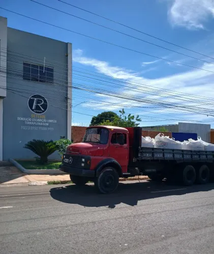 Frete Caminhão Truck Graneleiro