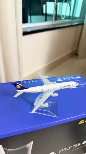 Miniatura de avião LUFTHANSA 1/500