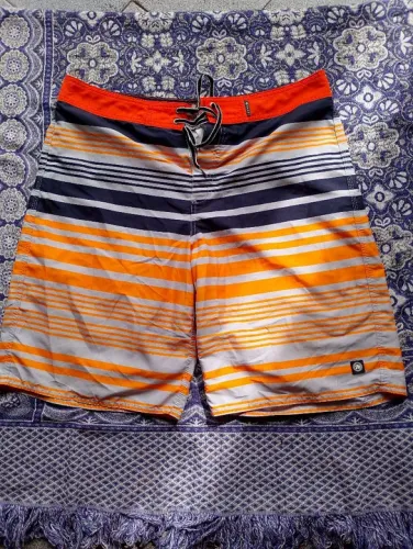 Bermuda casual colorida