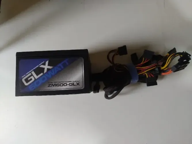  Fonte ATX Zalman 600W Dual Forward GLX Eficiência 87% PFC Ativo ZM600-GLX Aceito Troca 