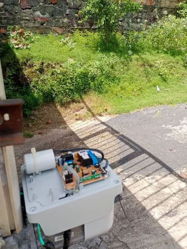 INSTALAÇÃO E MANUTENÇÃO EM PORTAS E PORTÕES ELETRÔNICOS RESIDÊNCIAIS  