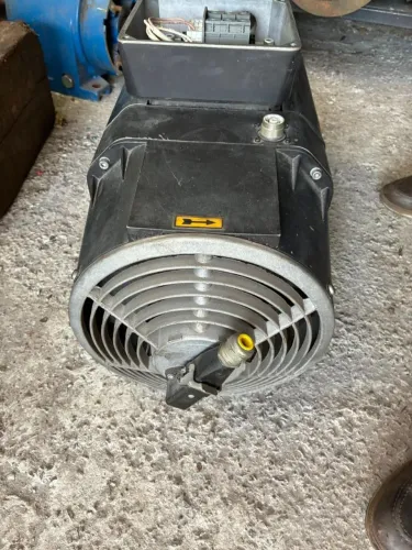 Motor : Bosch Rexroth<br>