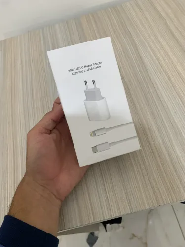Carregador de iPhone 
