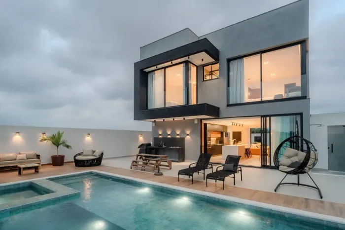 Casa para venda tem 370 metros quadrados com 3 quartos