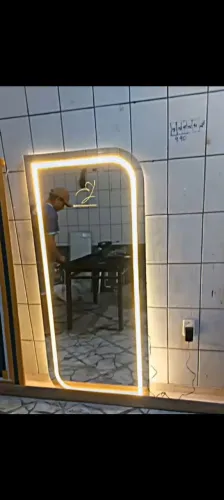 Espelho Decorativo com Iluminação LED