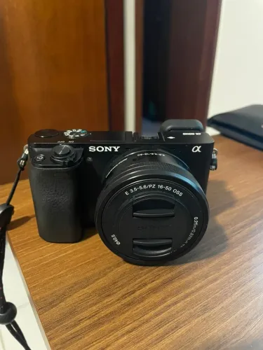 Câmera Sony a6000 novíssima