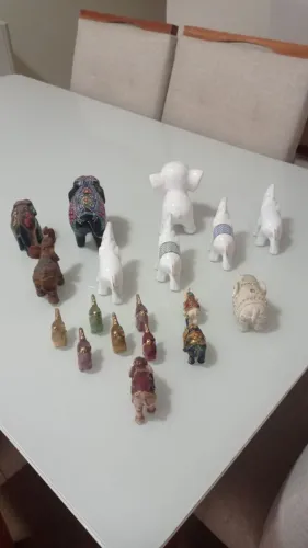 Coleção de Miniaturas de Elefantes.
